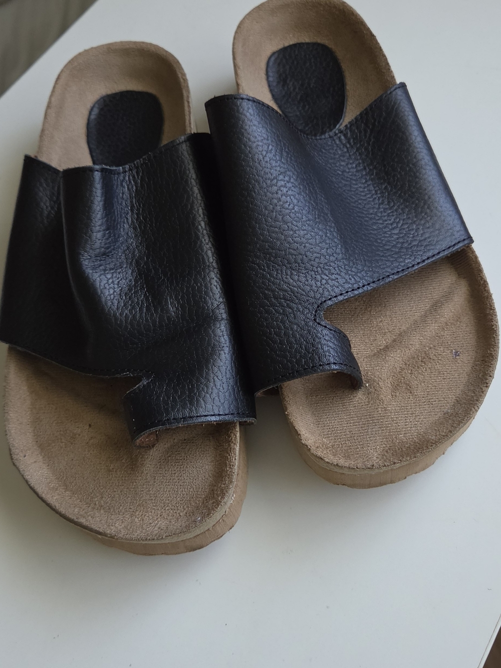 Haflinger Black Toe Loop Slide Sandals. Size 7.5